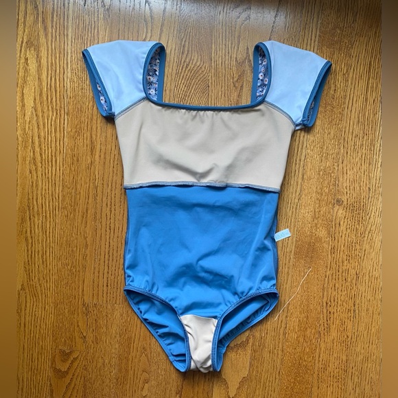 Eleve Dancewear Blue Floral Leotard, Adult XS - Picture 3 of 4